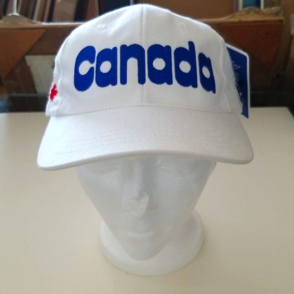 Roots Athletics - Unisex - White Ball cap - NWT - 100% Cotton